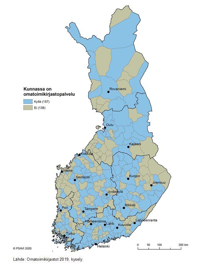Omatoimikirjastot vuonna 2019 esitettynä Suomen kartalla. Sinisellä 157 kuntaa, joissa on kirjasto. Ruskealla 138 kuntaa, joissa ei ole omatoimikirjastopalvelua.